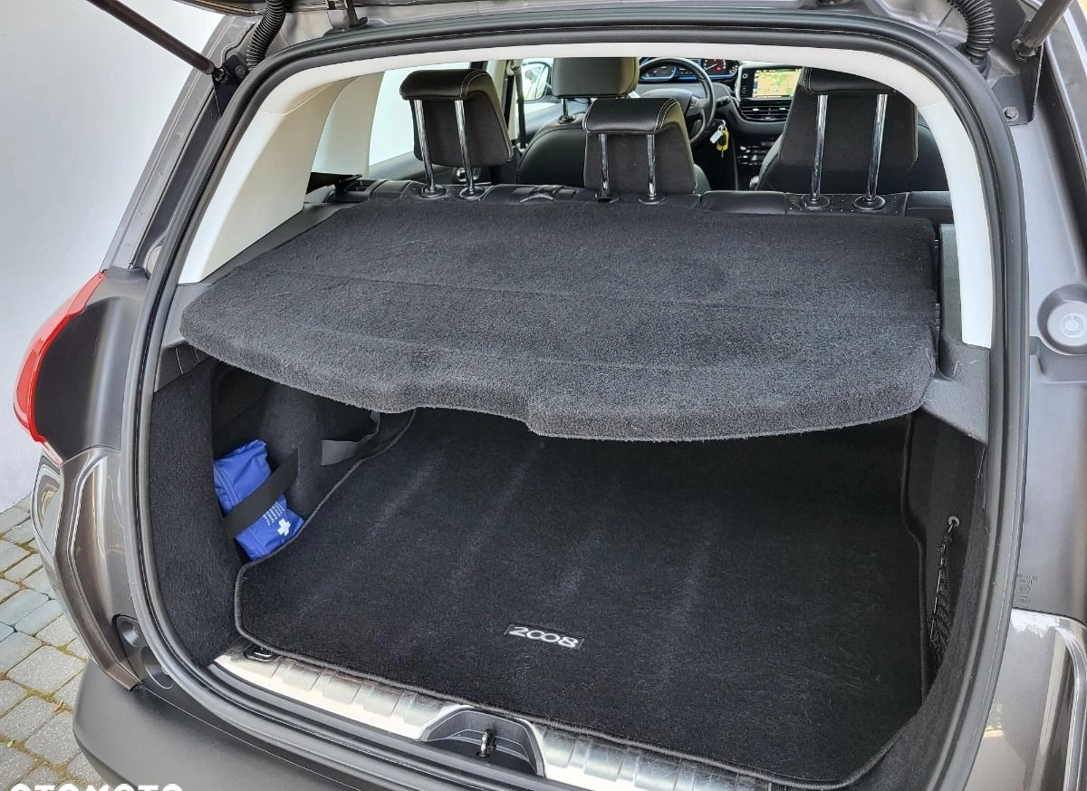 Peugeot 2008 cena 37900 przebieg: 117000, rok produkcji 2015 z Cieszyn małe 667